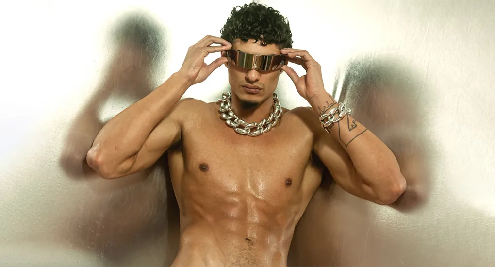 Splendeur sensuelle NSFW : la photographie captivante de Blake Yelavich mettant en vedette King Maahes